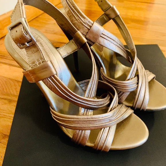 Shoes - Picture 2 of 3